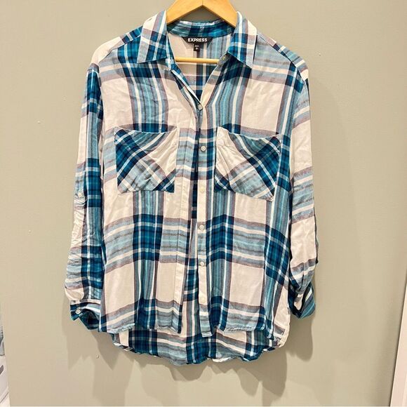 Express Tops - Express button down flannel